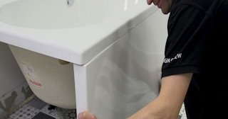 Установка экрана под ванну - цена за работу от 4110 руб. в Михайловке